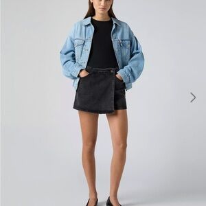 Levi’s Black Denim Wrap Skirt/ Skort
